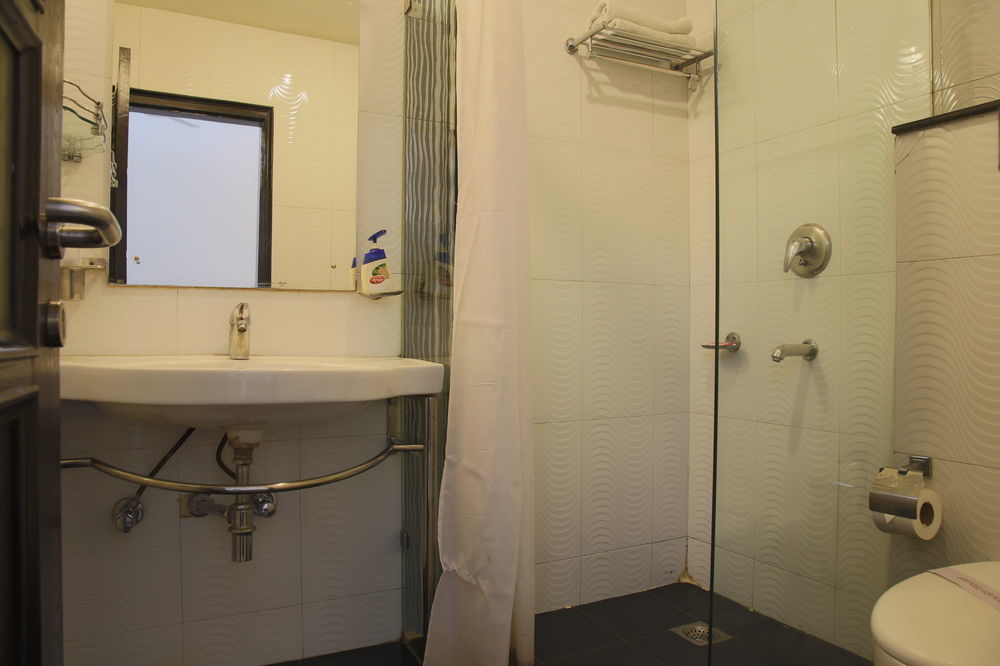 Fabhotel Exotica Greenpark New Delhi Eksteriør billede